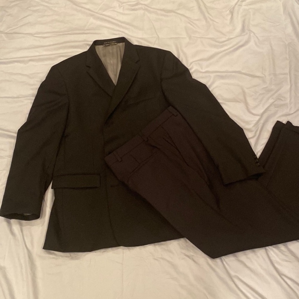 Mens Kenneth Cole Reaction Black Two Piece Suit!